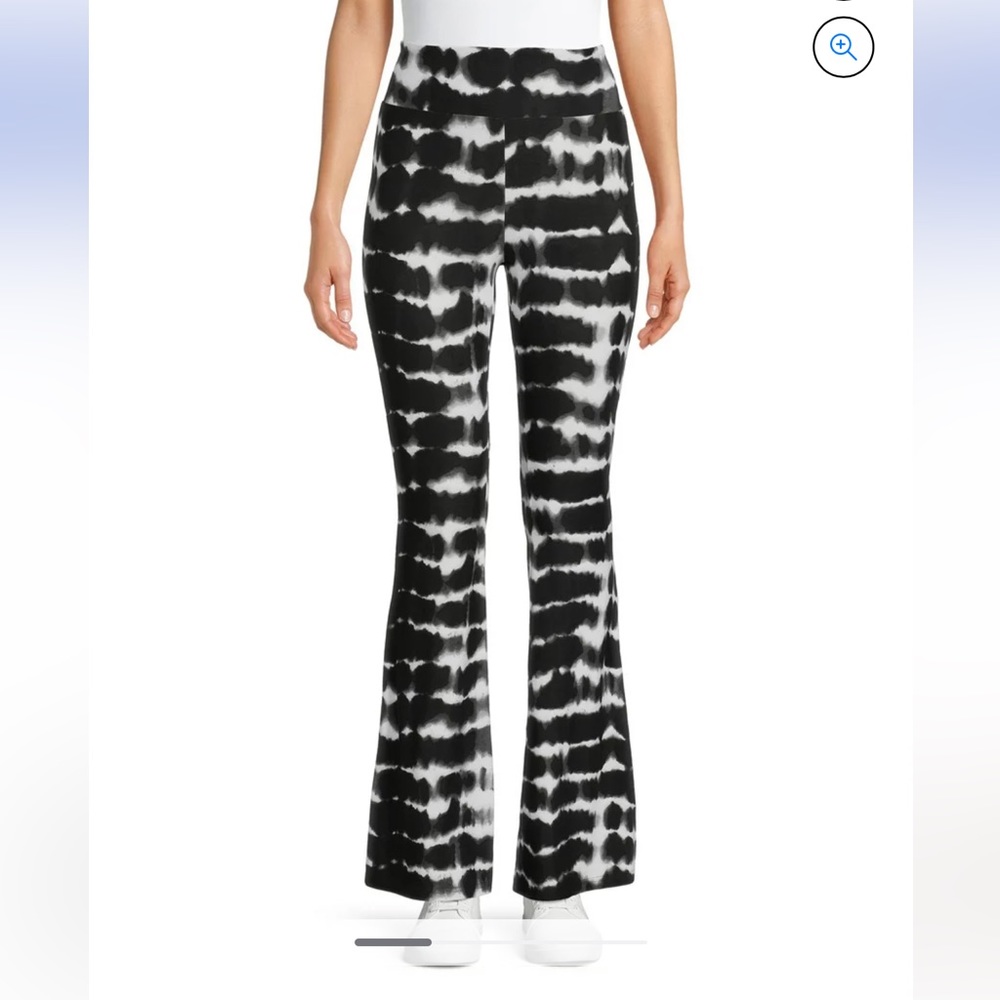 No boundaries flare pants